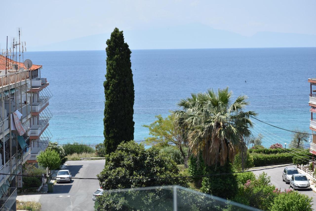 Sea View Luxury Apartment In Nea Kallikratia. Nea Kallikrateia المظهر الخارجي الصورة