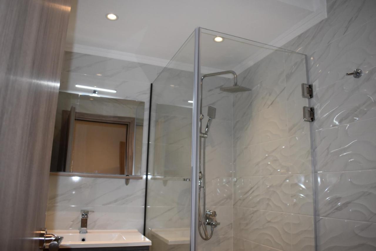 Sea View Luxury Apartment In Nea Kallikratia. Nea Kallikrateia المظهر الخارجي الصورة